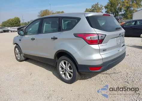 2017 Ford Escape S z USA, uszkodzony, nr VIN 1FMCU0F77HUB52055
